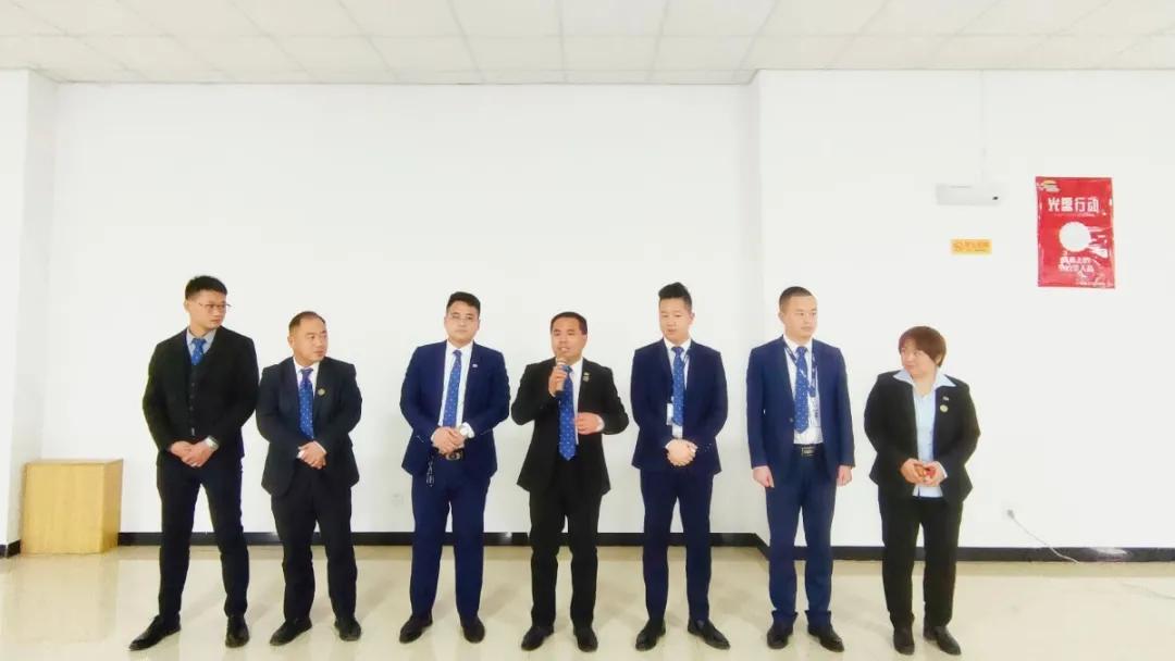 AG尊龙